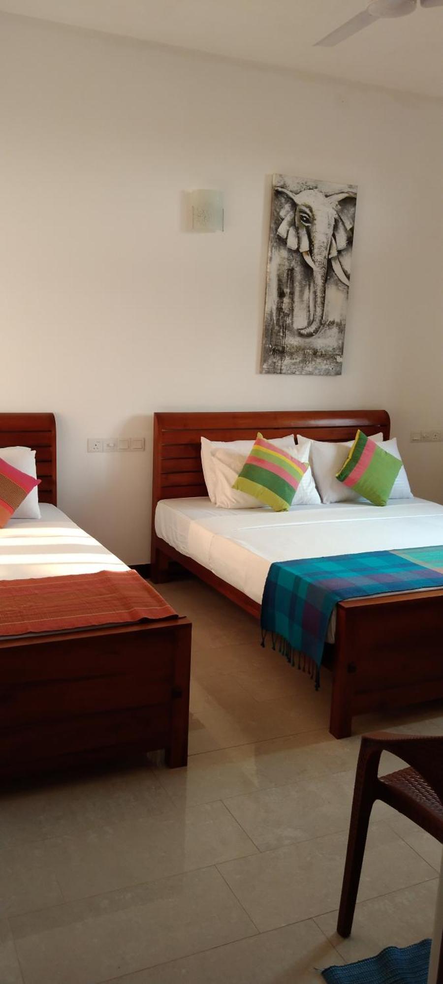 Pick & Go White House Bed & Breakfast Negombo Exterior photo